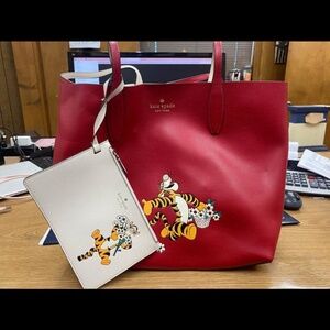 Kate Spade Tigger Winnie the Pooh